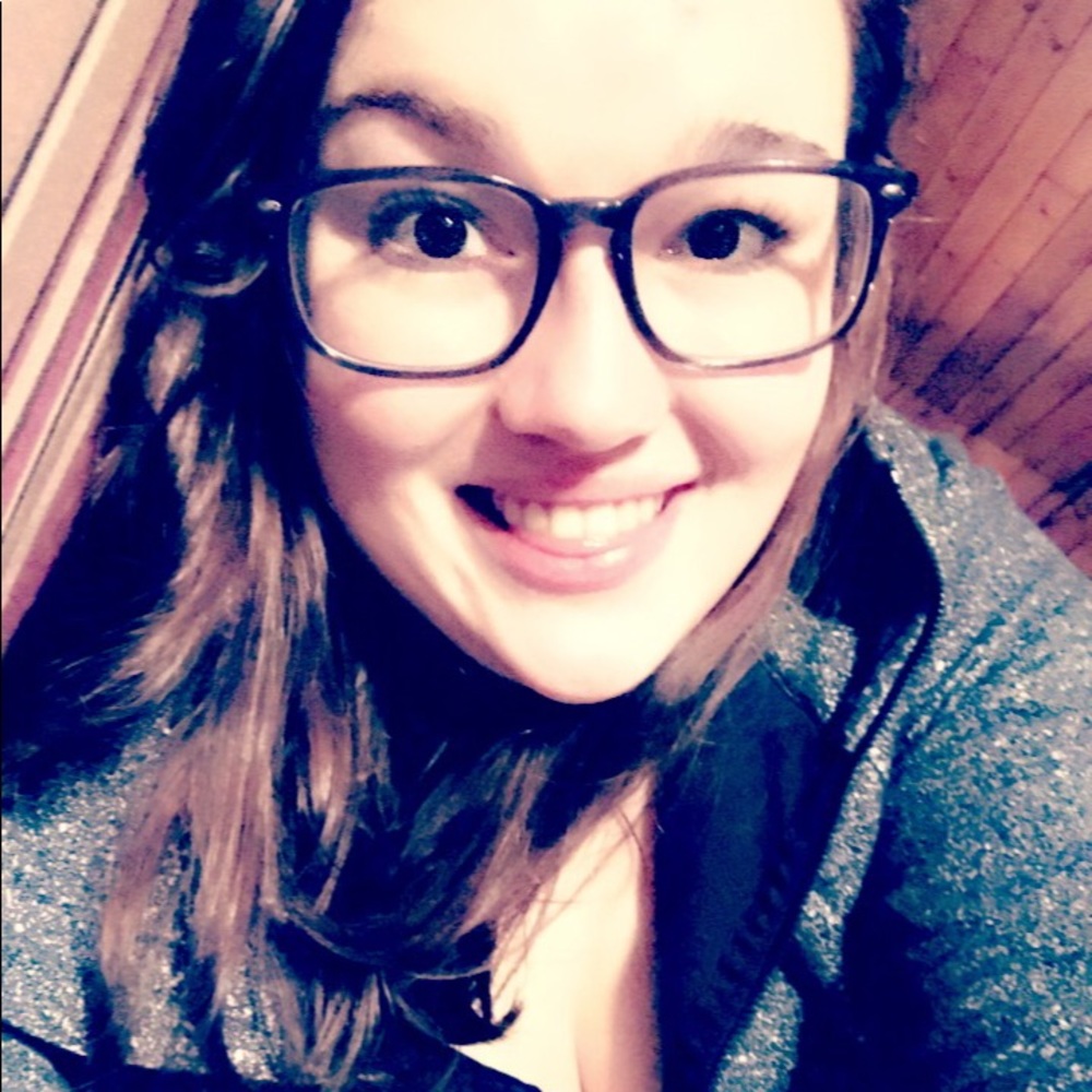 Meet your Posher, Nicole